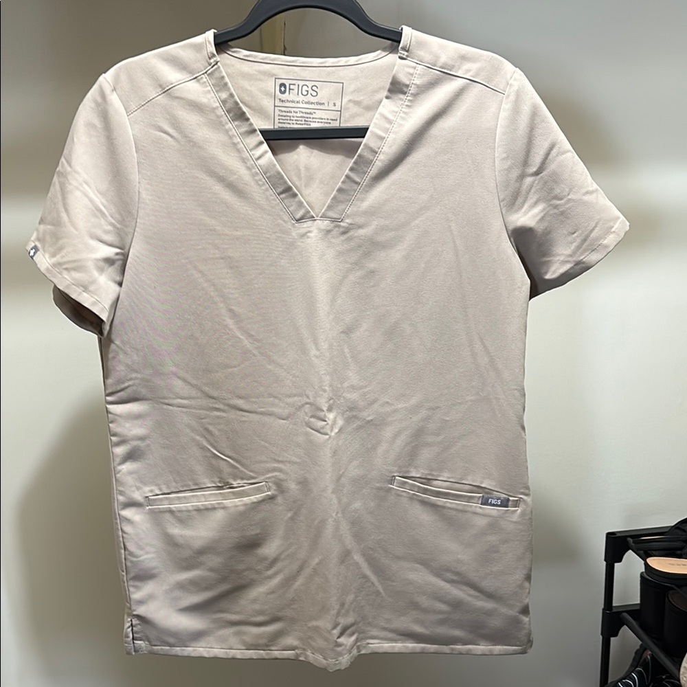 FIGS Boulder Two Pocket Scrub Top